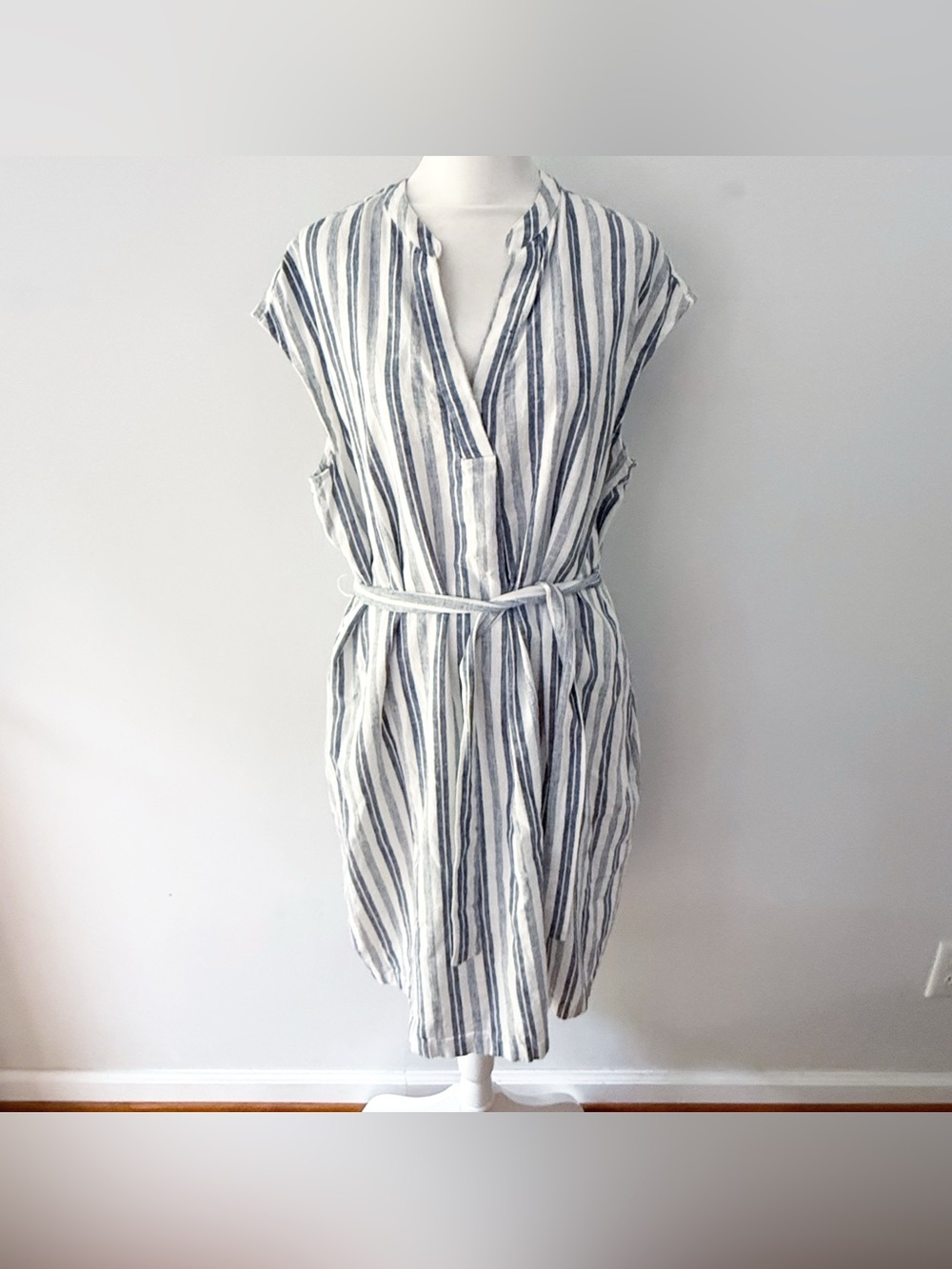 Jones NY Women Linen Blend Stripe Belted Dress Size 16 Coastal Beach Resort Blue